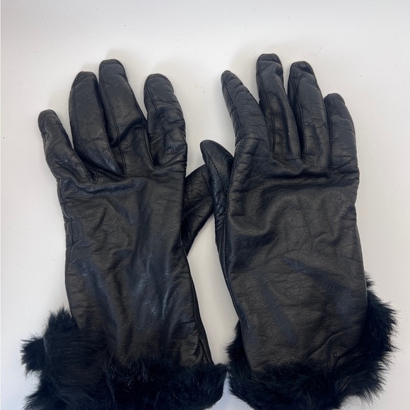 Black lined Gloves - Picture 6 of 8